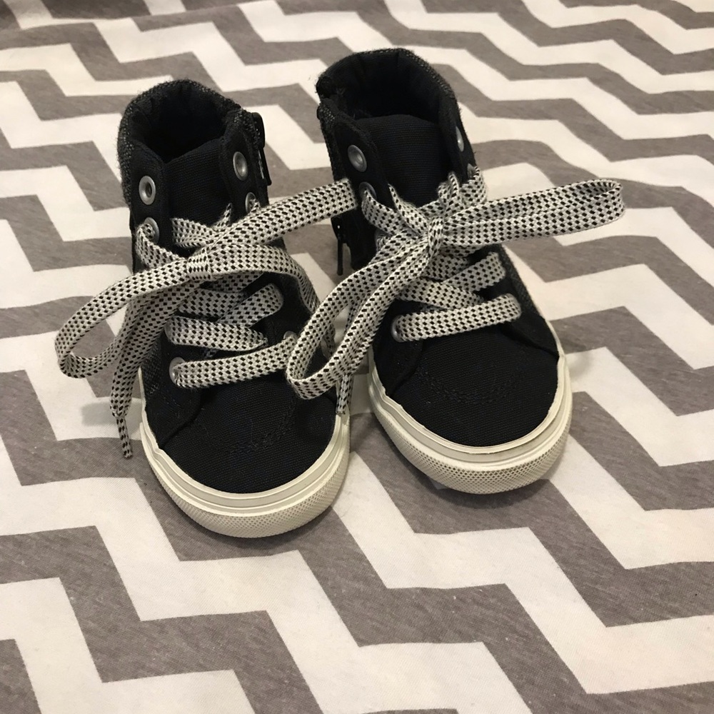 Old navy toddler shoes